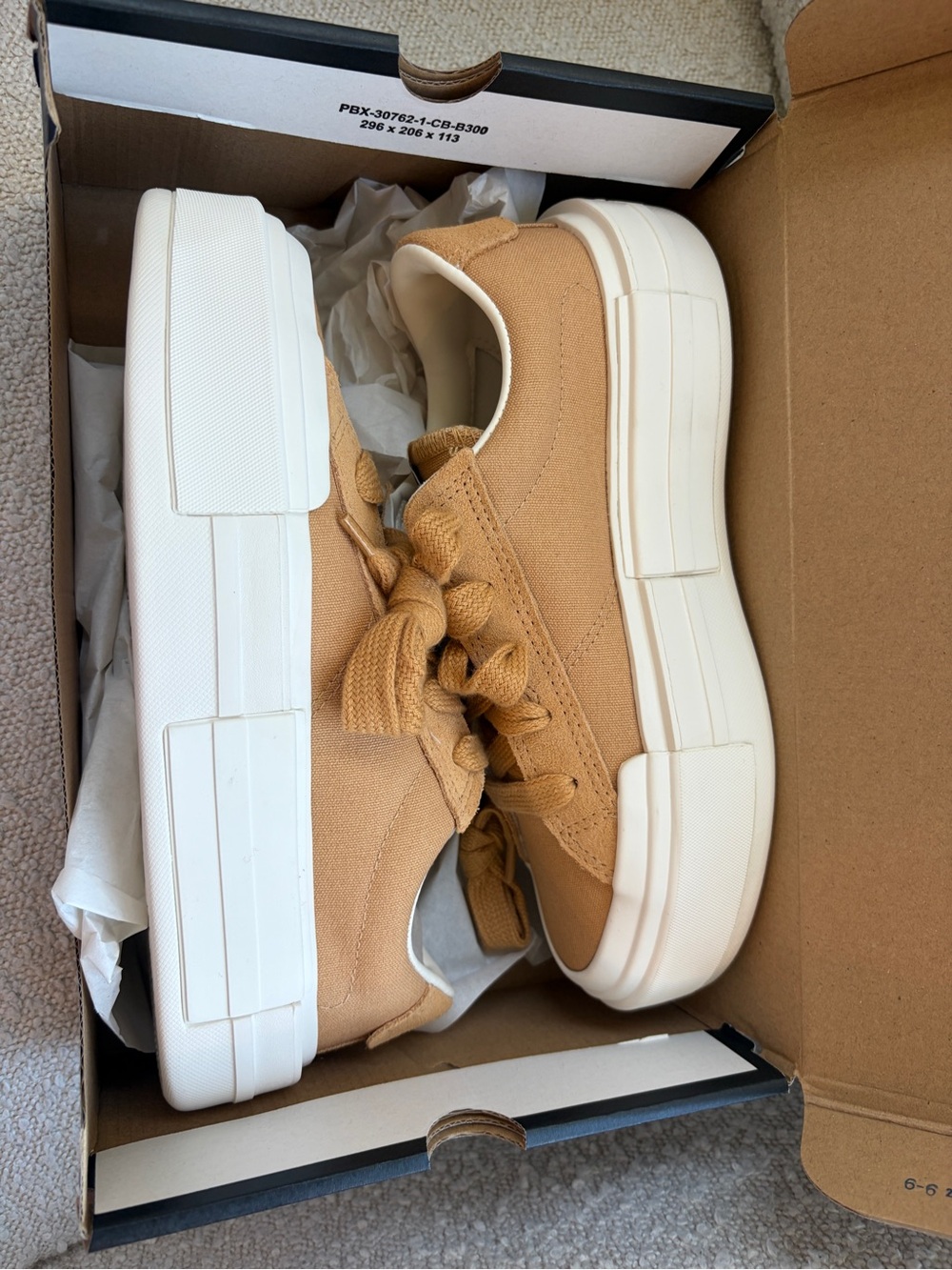Converse Women’s Platform Low-Top Sneaker in Tan - Picture 4 of 4